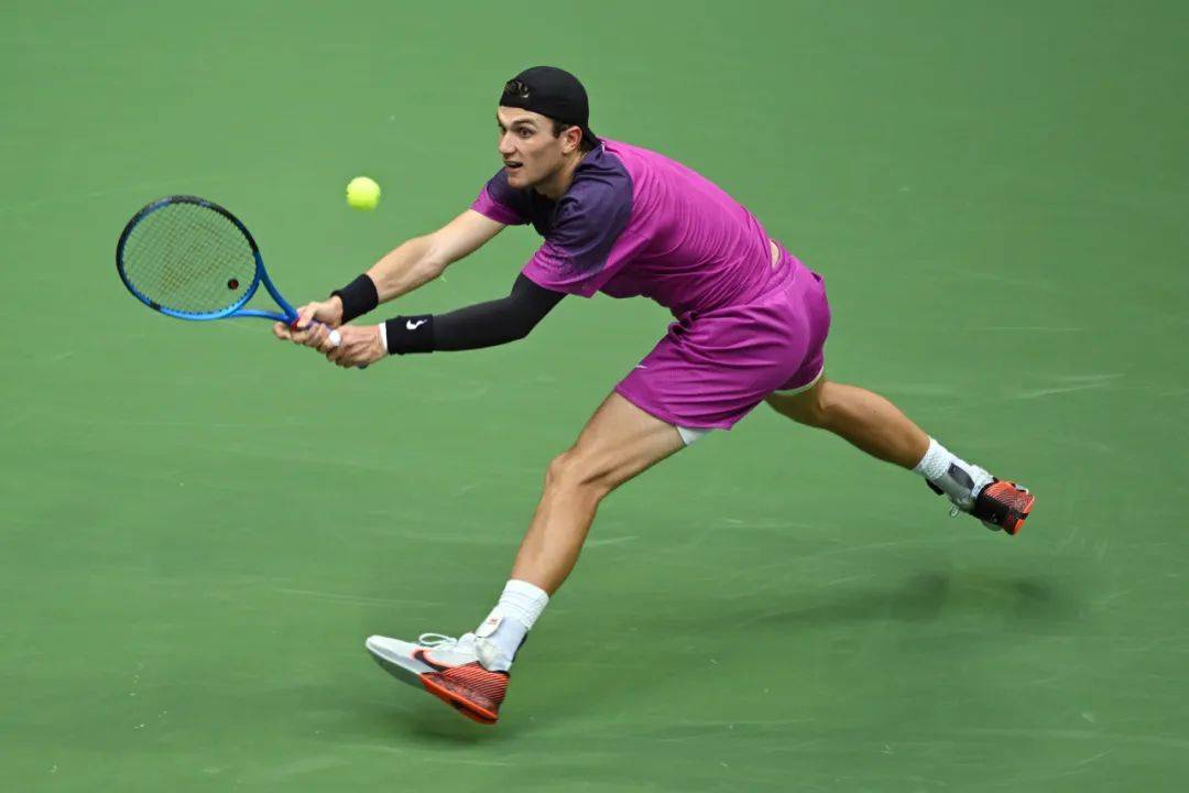 德罗赞32分国王战胜湖人，东契奇42分遭遇施罗德事件反噬