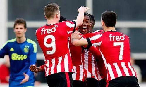 官方：坎普尔因家庭原因，将在本月底与莱比锡解约